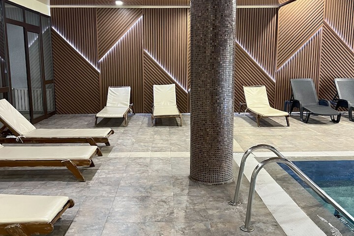 Pool 54 of 132