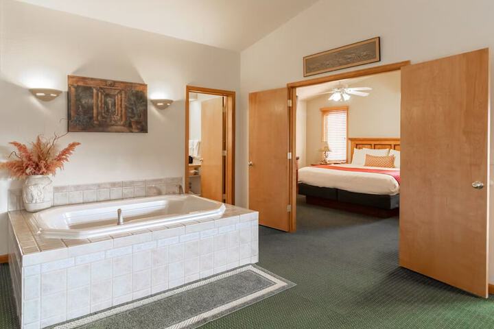 Room 10 of 100