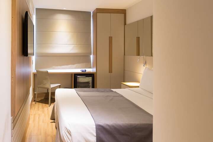 Room 36 of 138
