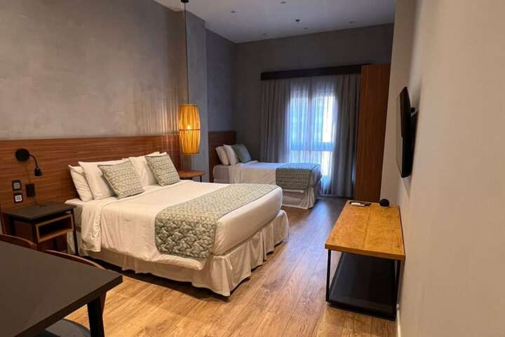 Room 37 of 100