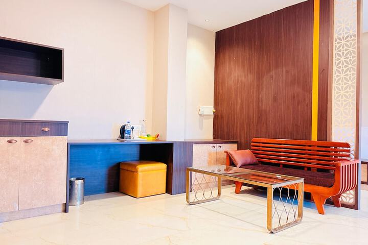 Room 34 of 38