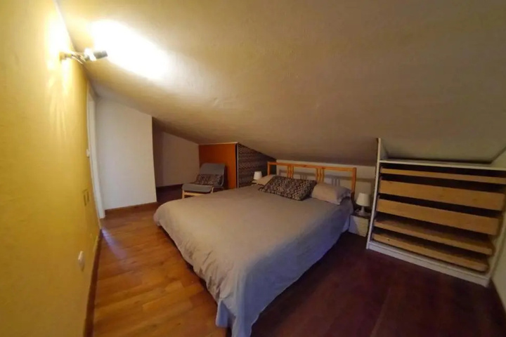 Room 4 of 14