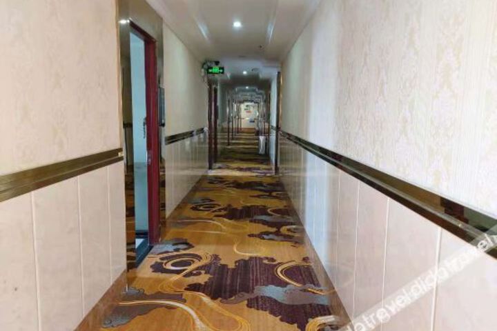 Hotel Interior 5 of 12