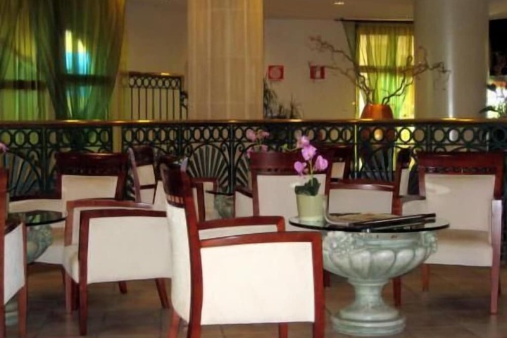 Hotel Interior 4 of 36