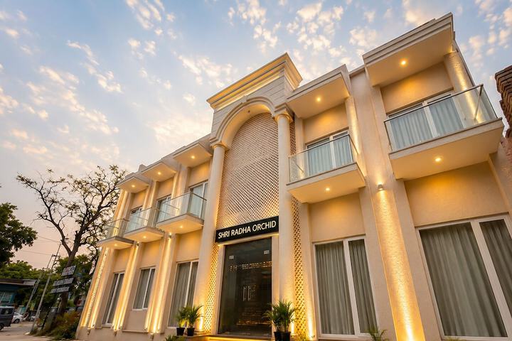 Hotel Shri Radha Orchid