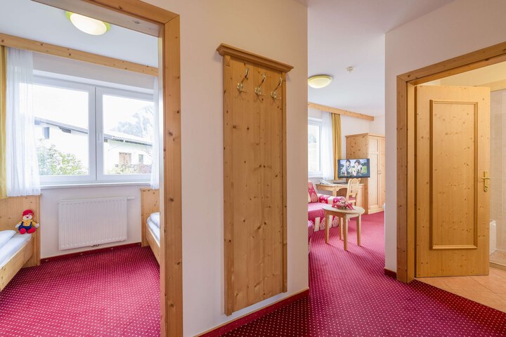 Room 13 of 85
