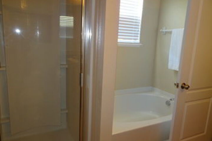 Room 5 of 76