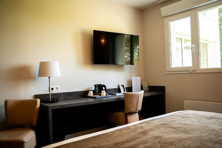 Room 36 of 80