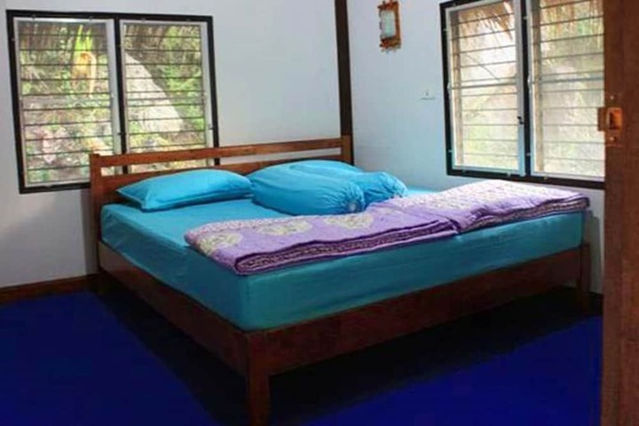 Room 2 of 30