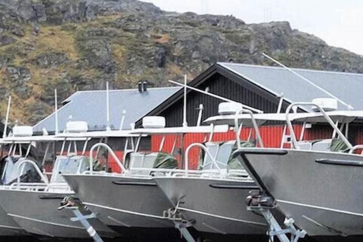 Exterior of HAVOEYSUND HOTELL & RORBUER