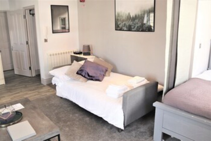 Room 36 of 43