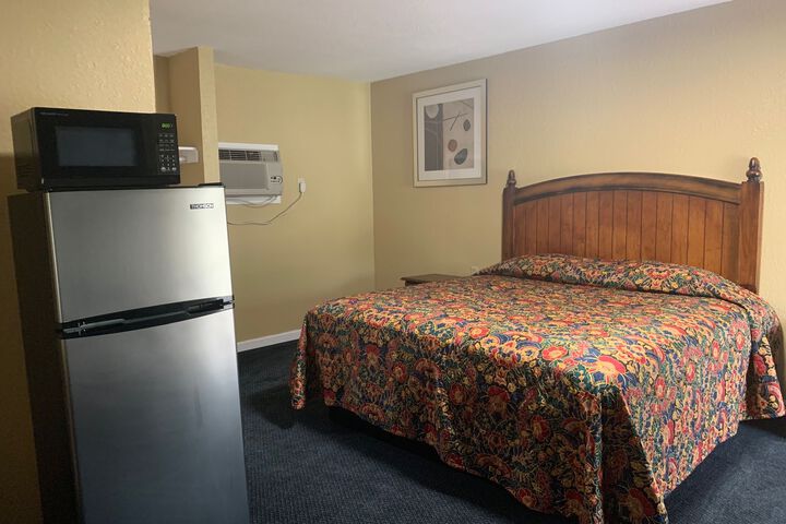 Room 2 of 7