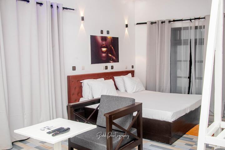 Room 6 of 43