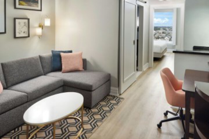 Room 16 of 34