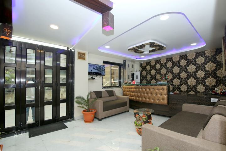 Hotel Interior 2 of 407