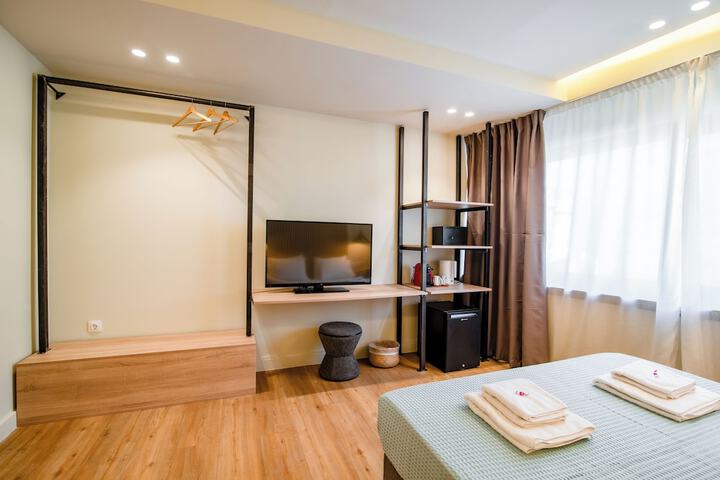 Room 35 of 151