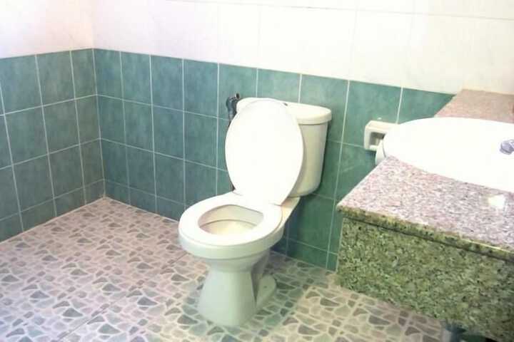 Room 12 of 13