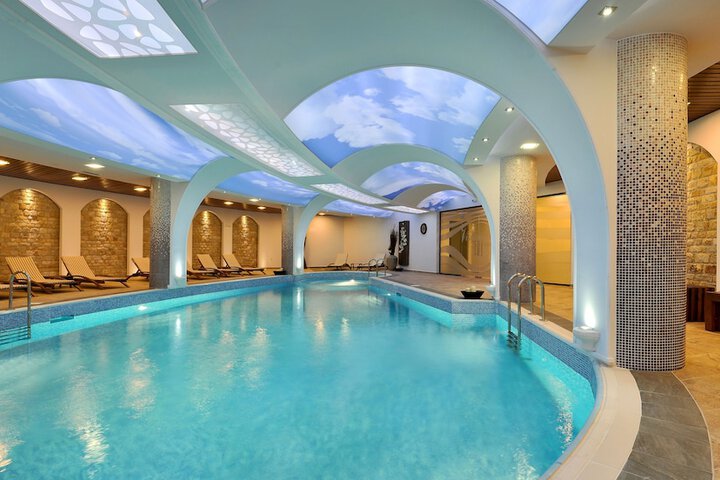 Pool 35 of 70