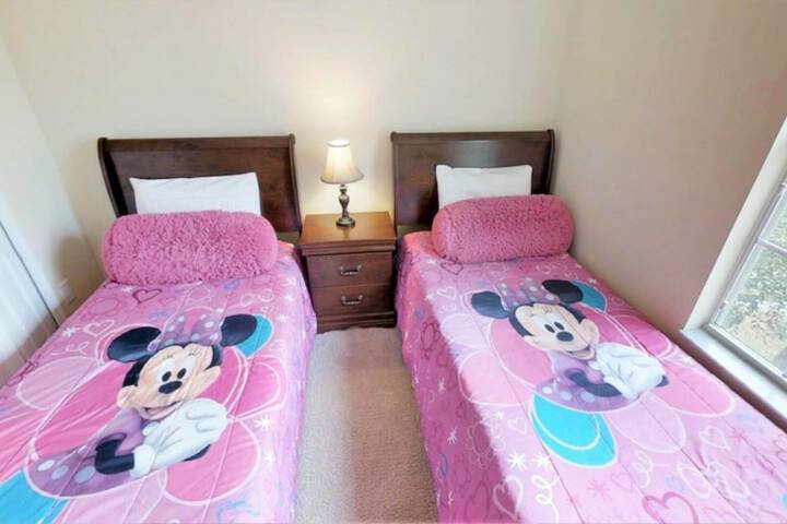 Room 13 of 53