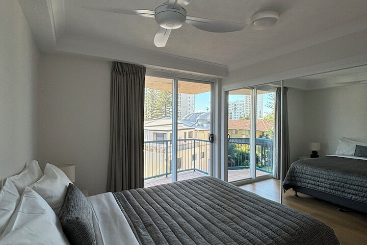 Room 10 of 52
