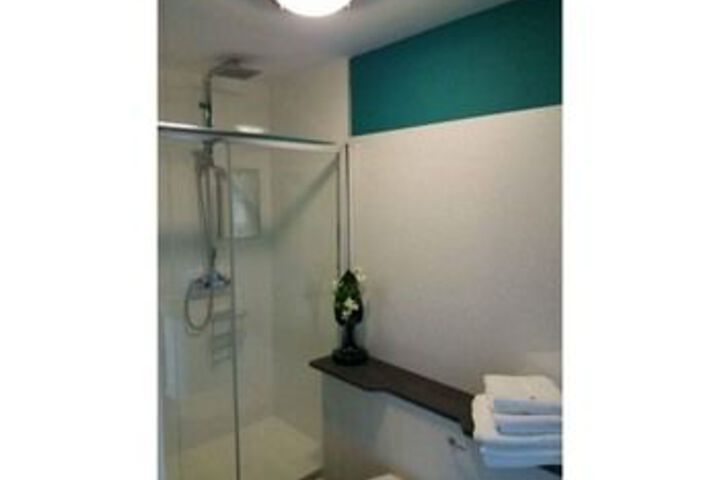 Room 6 of 31