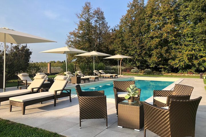 Pool 99 of 127