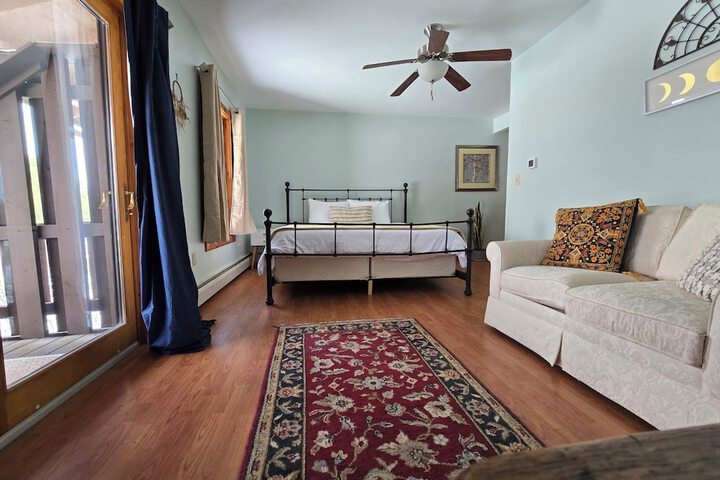 Room 11 of 79