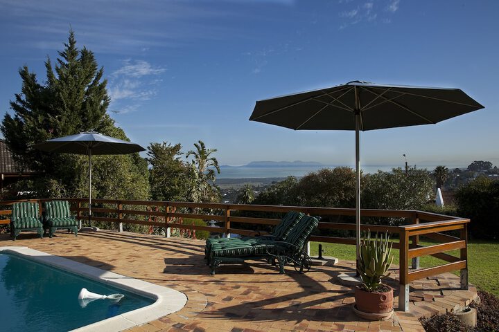 Sundeck 24 of 27