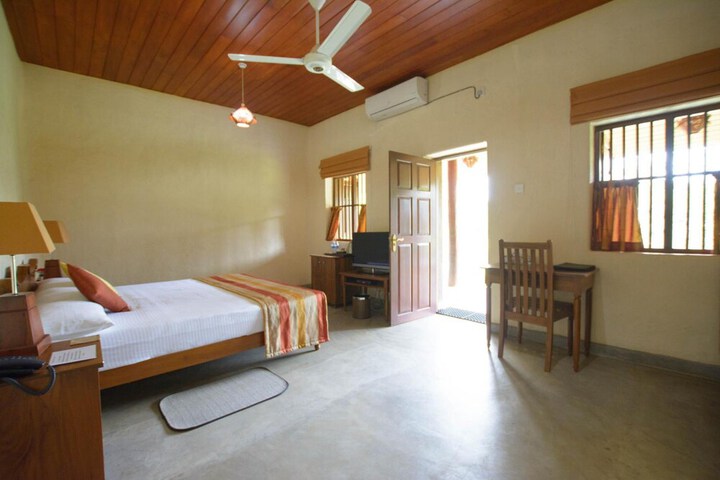 Room 5 of 49