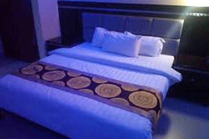 Room 5 of 22
