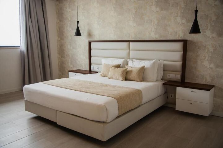 Room 4 of 24