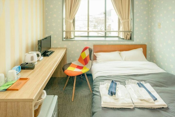 Room 14 of 34