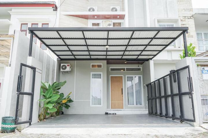 Griya Mahoni Palagan Homestay Jogja