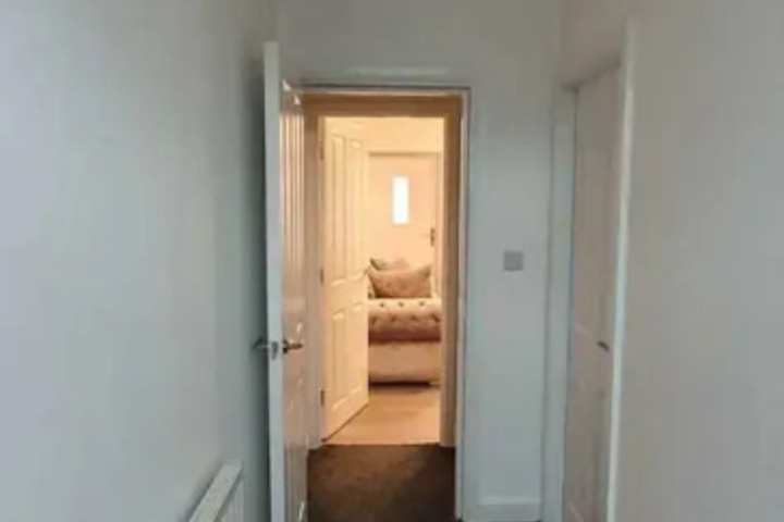 Room 12 of 17