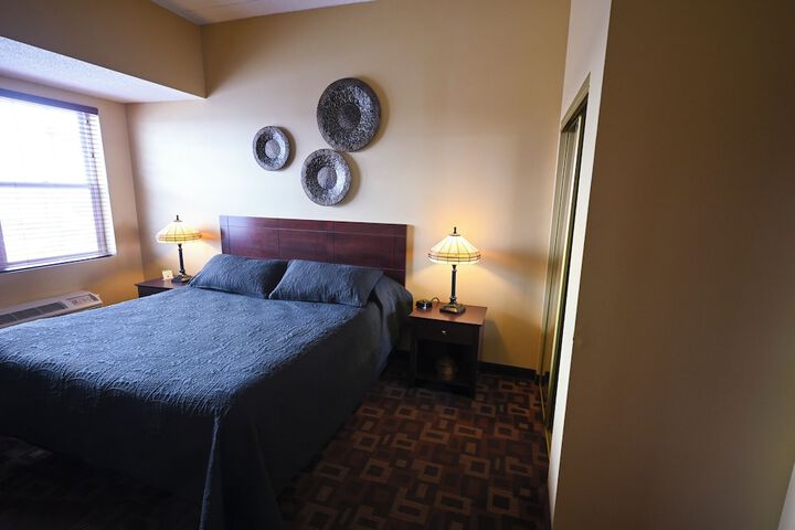 Room 28 of 49