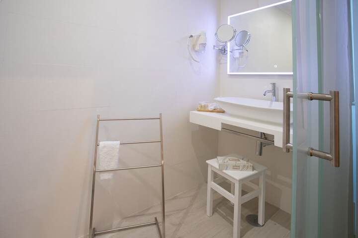 Room 55 of 85