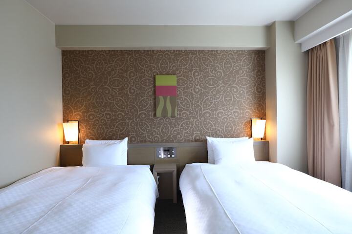 Room 8 of 55