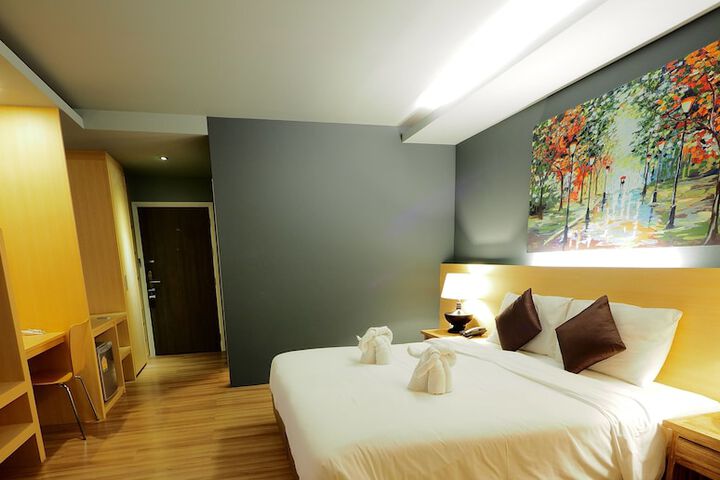 Room 16 of 66