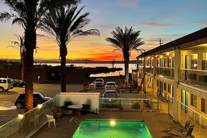 Sway Hotel Lake Havasu in Lake Havasu City, AZ