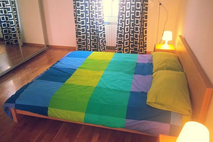 Room 2 of 6