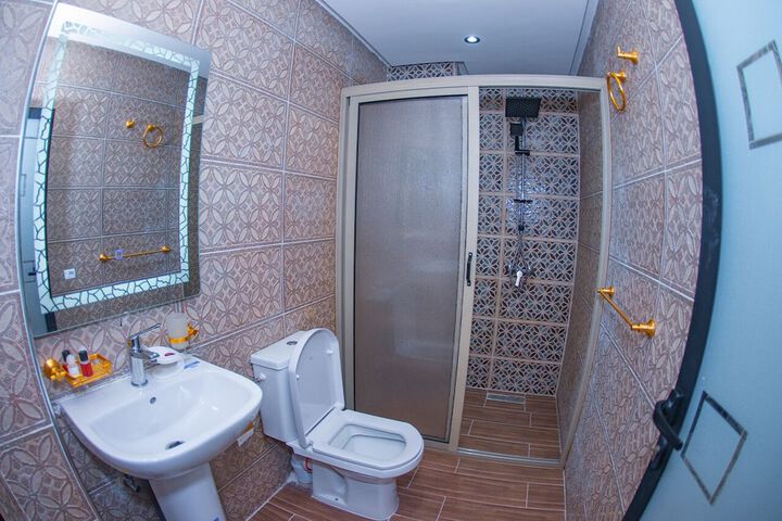 Room 16 of 20
