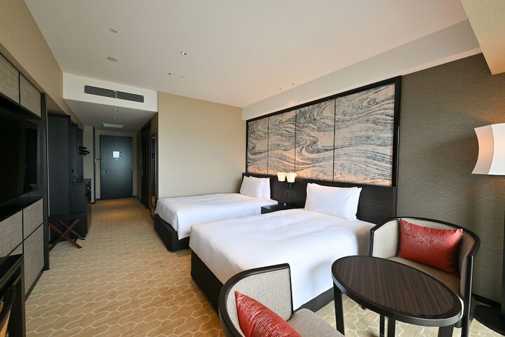 Room 4 of 147