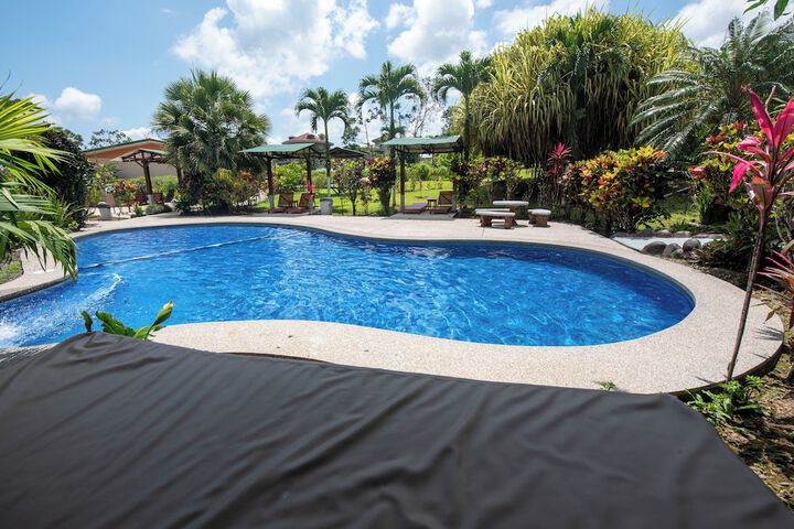 Pool 42 of 79