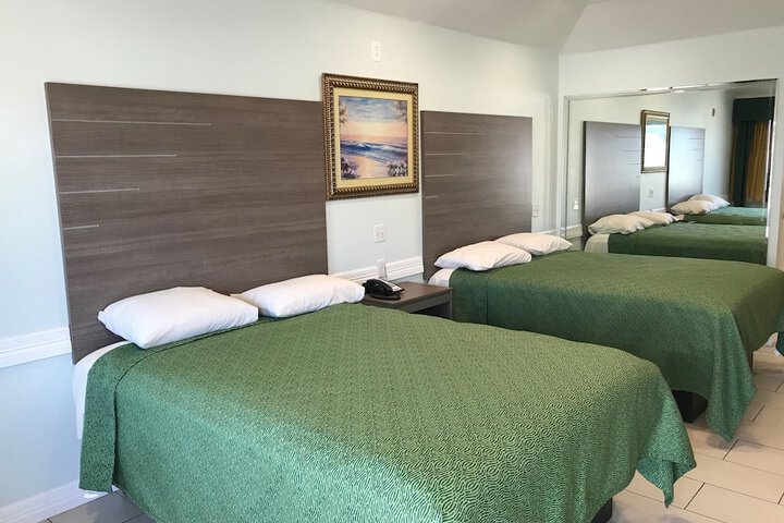 Room 10 of 26