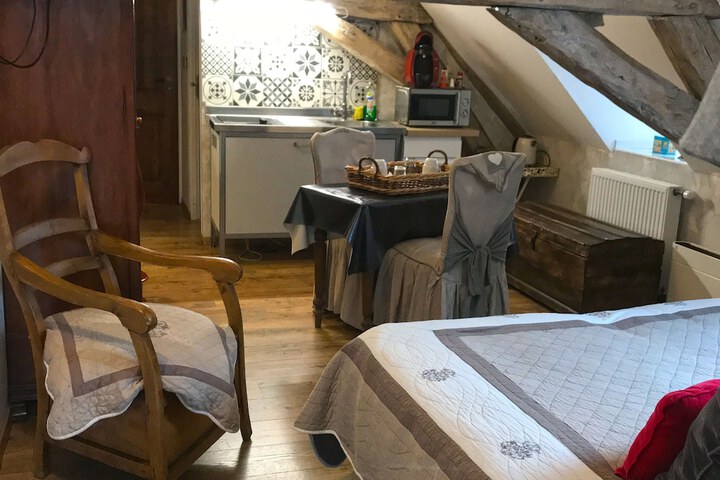 Room 6 of 34