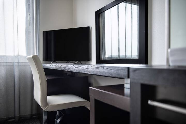 Room 14 of 46