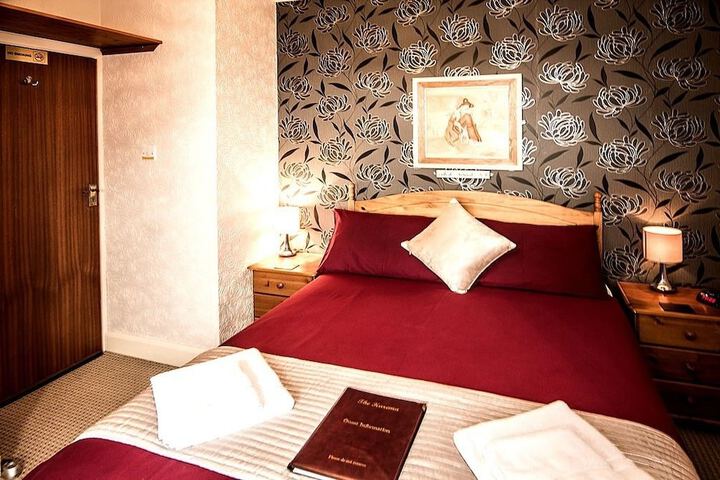 Room 2 of 26