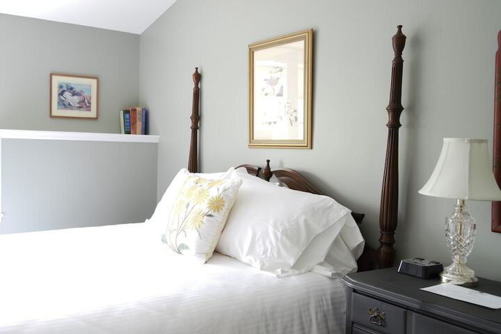 Room 12 of 20