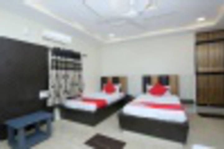 Room 351 of 407