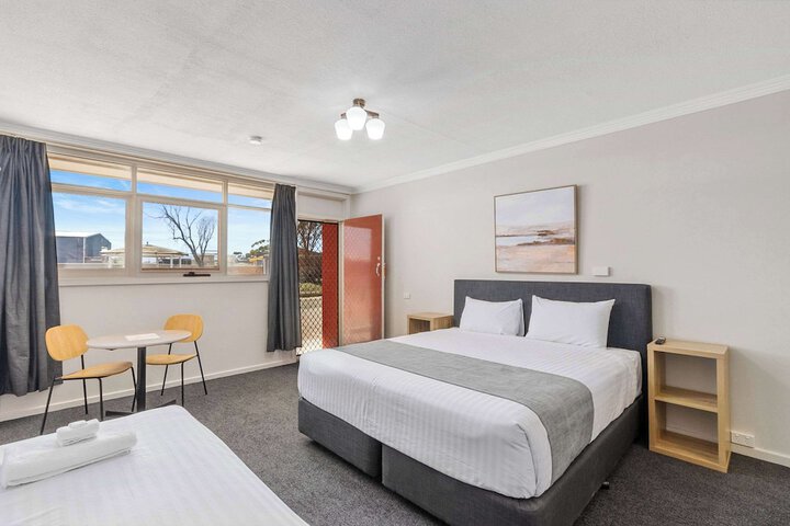 Room 21 of 27